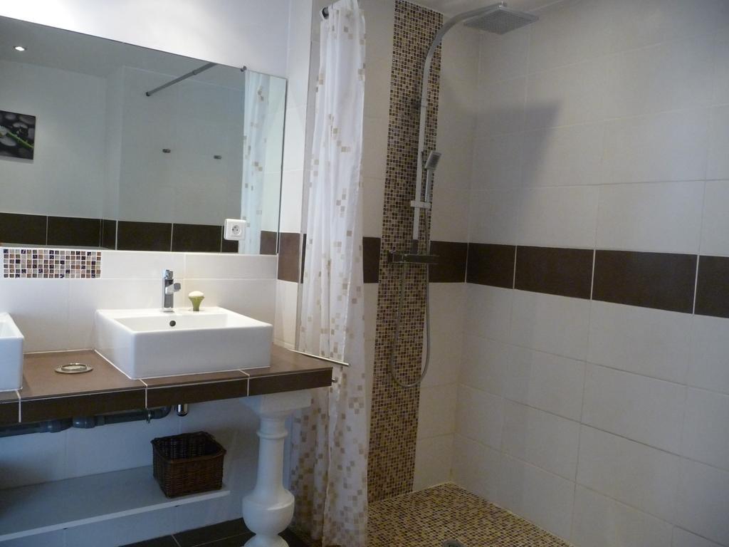 Appartement Castagniers Екстериор снимка
